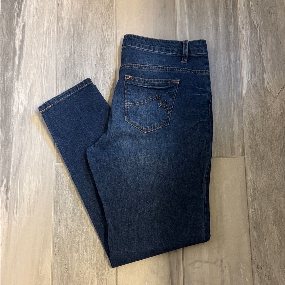 Max Jeans Blue Denim Waistband with Contrast Stitching